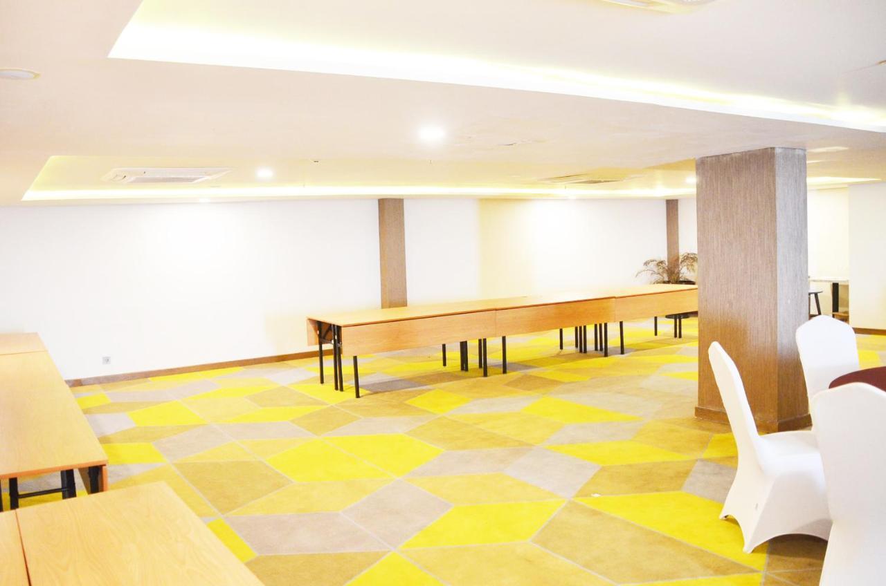Louis Kienne Hotel Pemuda Semarang Luaran gambar