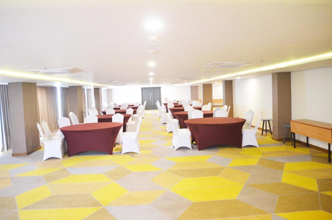 Louis Kienne Hotel Pemuda Semarang Luaran gambar